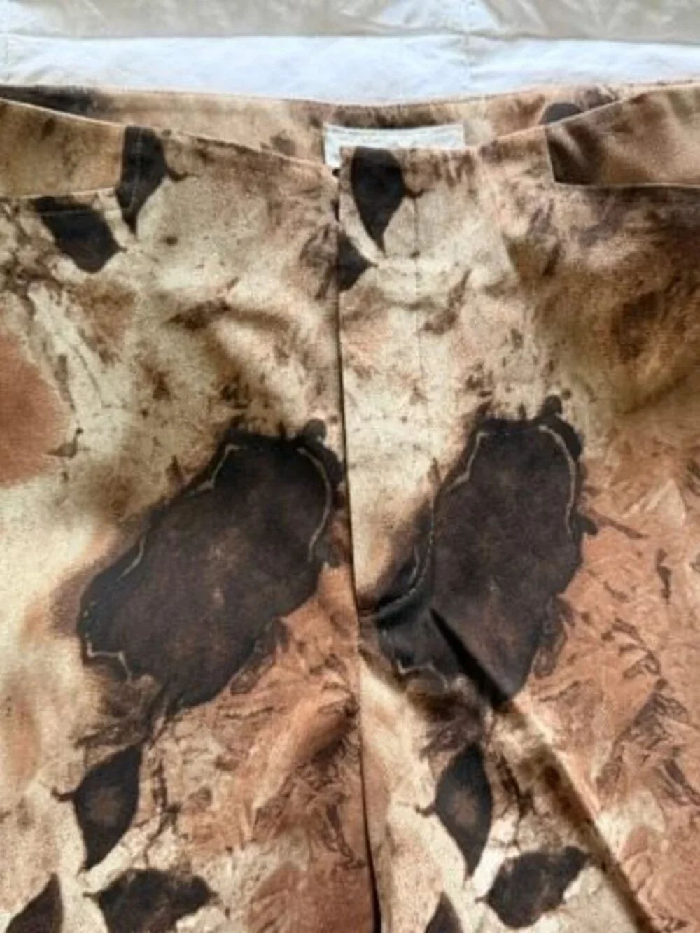 Brown Tone Swirling Leaves Design on 'Cache' Slight Flare Leg Tan Slacks/Size 10 - Picture 4 of 6